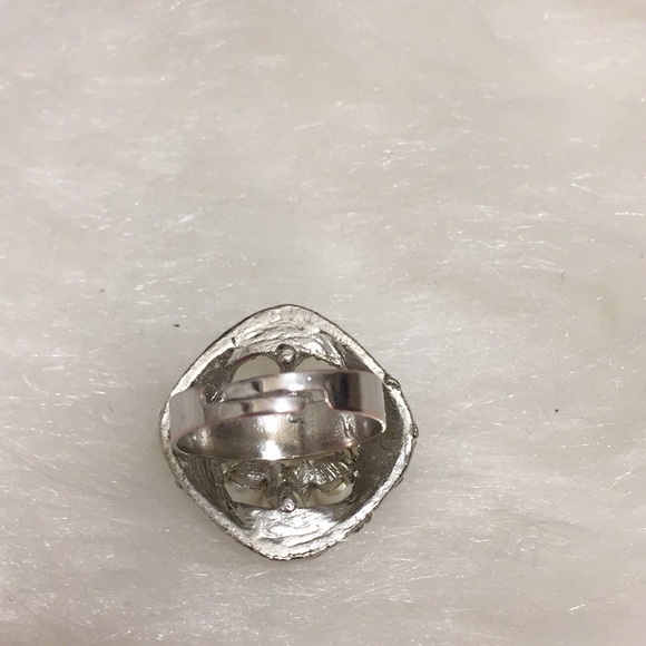 🌹Palm Beach Faux White Pearl Rhinestone Ring - Picture 4 of 4